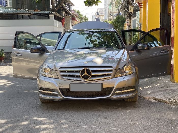 Bán Mercedes C200 2012 tự động màu Xám full.