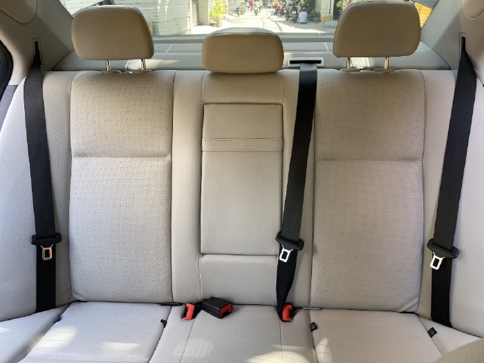 Bán Mercedes C200 2012 tự động màu Xám full.