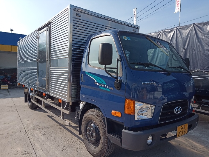 HYUNDAI NEW MIGHTY 110SL - Thùng kín full Inox chở hải sản