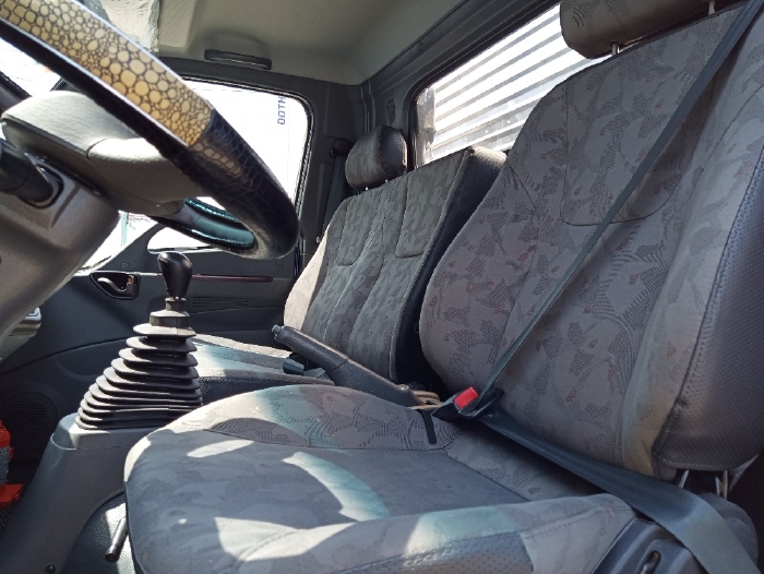 HYUNDAI NEW MIGHTY 110SL - Thùng kín full Inox chở hải sản