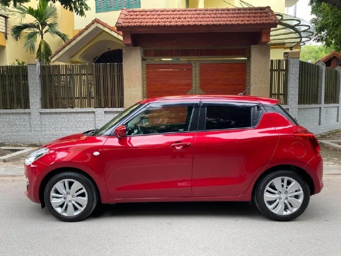 Cần bán nhanh xe Suzuki Swift 2019 đk 2020 màu Đỏ rất đẹp
