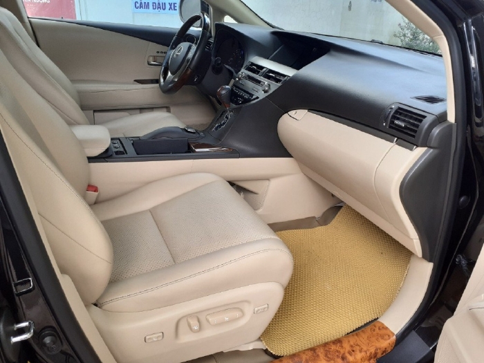 Nhà tôi cần bán Lexus RX350 2013 màu đen, nhập Nhật, full option, xe cực lướt