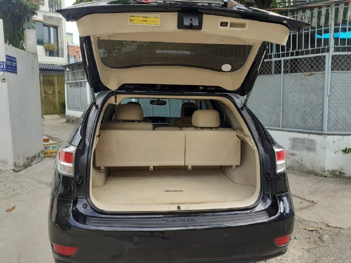 Nhà tôi cần bán Lexus RX350 2013 màu đen, nhập Nhật, full option, xe cực lướt