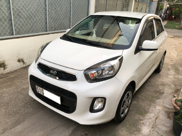 Gia đình cần bán xe Kia Moring 2018, động cơ 1.2L, số sàn, màu trắng