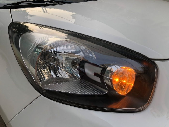 Gia đình cần bán xe Kia Moring 2018, động cơ 1.2L, số sàn, màu trắng