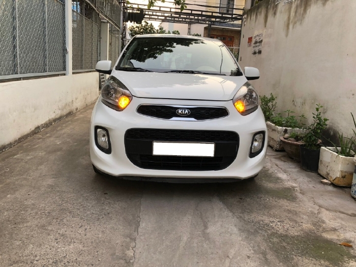 Gia đình cần bán xe Kia Moring 2018, động cơ 1.2L, số sàn, màu trắng
