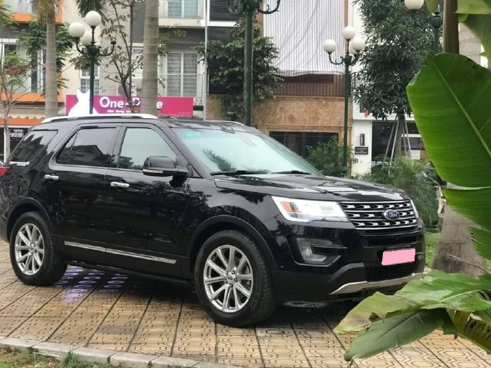 Tôi cần bán xe Ford Explorer đời 2016, số tự động, bản full xăng ecobost, màu đen huyền bí