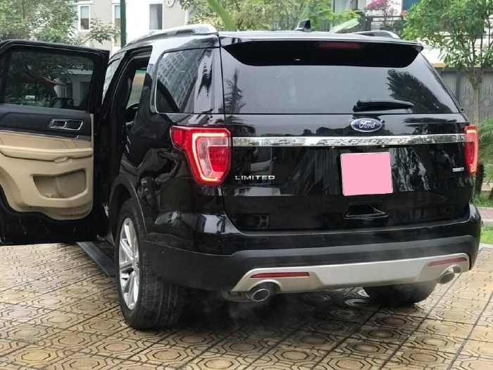 Tôi cần bán xe Ford Explorer đời 2016, số tự động, bản full xăng ecobost, màu đen huyền bí