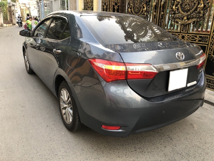 Mình bán Toyota Altis 2015, tự động 1.8, phom mới, màu xám xanh