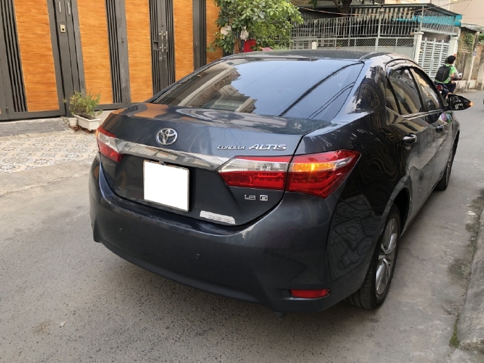 Mình bán Toyota Altis 2015, tự động 1.8, phom mới, màu xám xanh