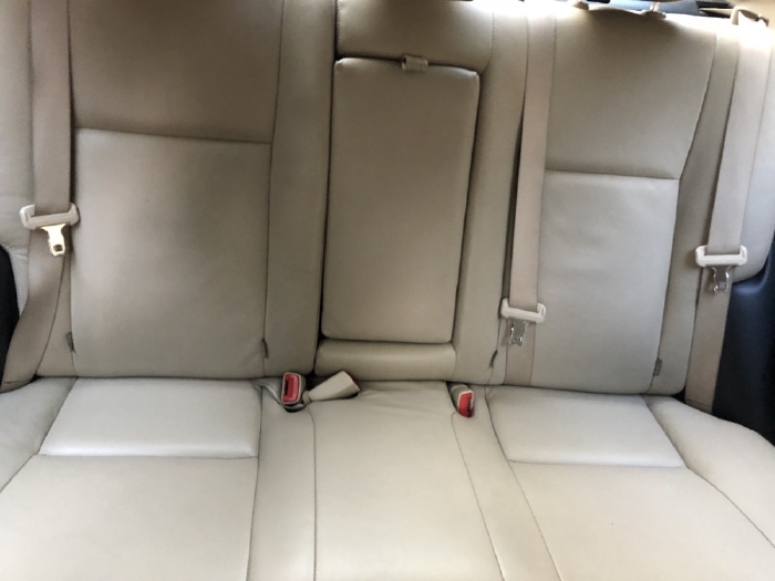 Mình bán Toyota Altis 2015, tự động 1.8, phom mới, màu xám xanh