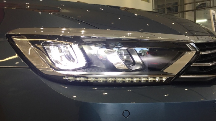 Bán Volkswagen Passat 1.8L TSI, DSG 7AT, xe Đức nhập khẩu 100% tại Đức. Ưu đãi tốt nhất trong tháng 2