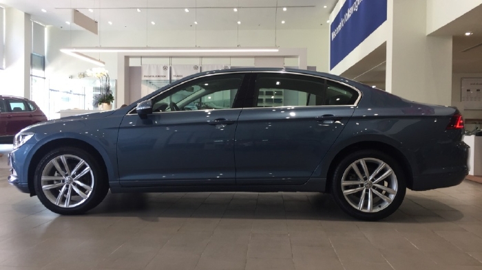 Bán Volkswagen Passat 1.8L TSI, DSG 7AT, xe Đức nhập khẩu 100% tại Đức. Ưu đãi tốt nhất trong tháng 2