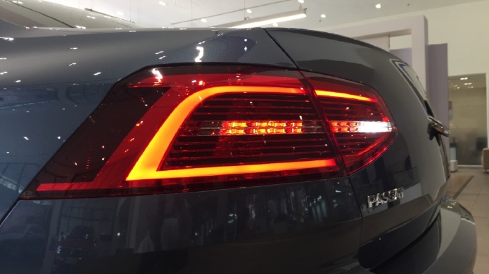 Bán Volkswagen Passat 1.8L TSI, DSG 7AT, xe Đức nhập khẩu 100% tại Đức. Ưu đãi tốt nhất trong tháng 2