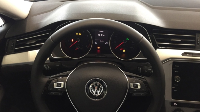 Bán Volkswagen Passat 1.8L TSI, DSG 7AT, xe Đức nhập khẩu 100% tại Đức. Ưu đãi tốt nhất trong tháng 2