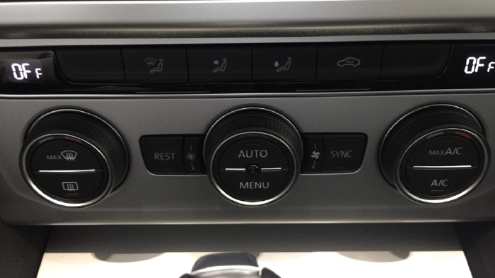 Bán Volkswagen Passat 1.8L TSI, DSG 7AT, xe Đức nhập khẩu 100% tại Đức. Ưu đãi tốt nhất trong tháng 2