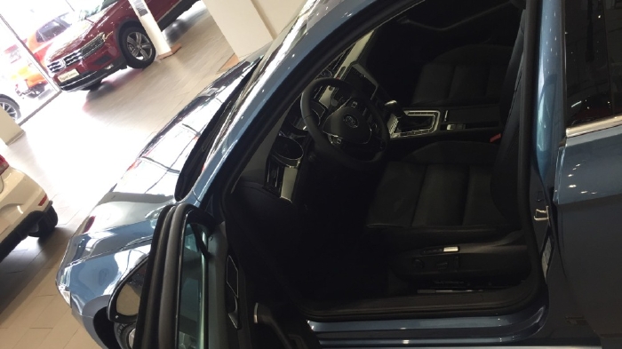 Bán Volkswagen Passat 1.8L TSI, DSG 7AT, xe Đức nhập khẩu 100% tại Đức. Ưu đãi tốt nhất trong tháng 2