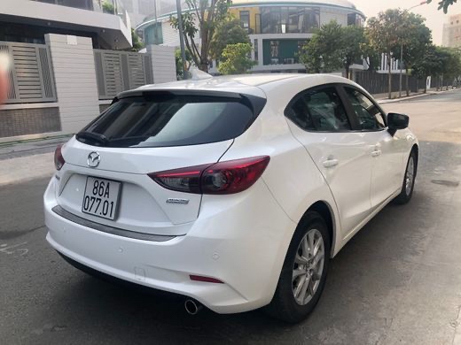 Mazda 3 HB 2018 , trắng ngọc trinh , xe ô tô cũ đã qua sử dụng 