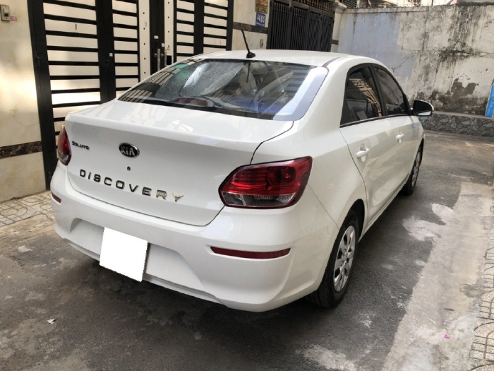 Kia Soluto 2020, số sàn, màu trắng