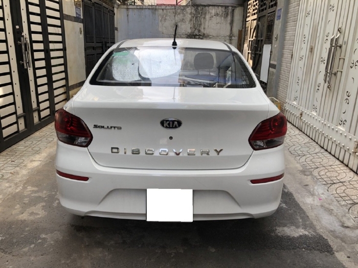 Kia Soluto 2020, số sàn, màu trắng