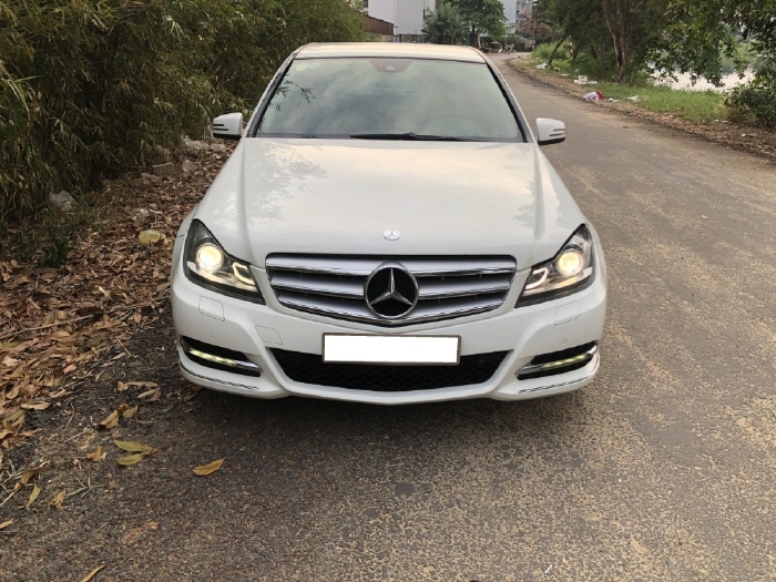 Mercedes C200 2012, số tự động, màu trắng