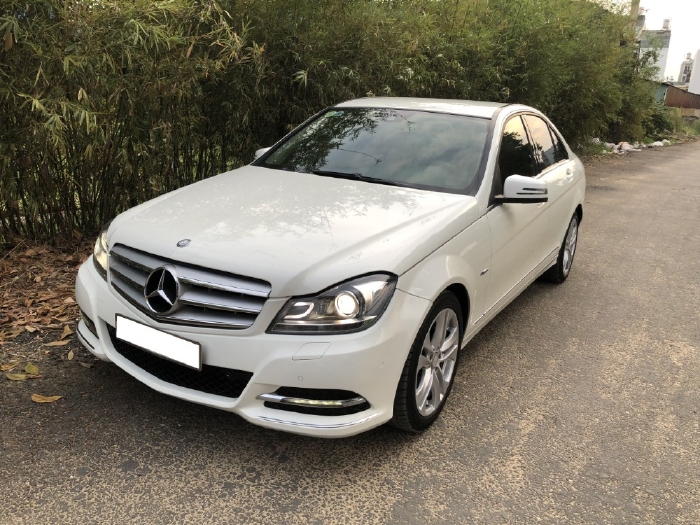 Mercedes C200 2012, số tự động, màu trắng