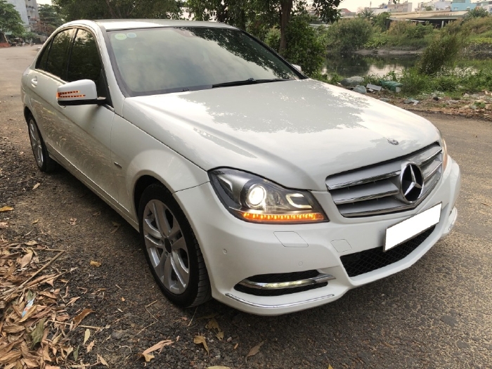 Mercedes C200 2012, số tự động, màu trắng