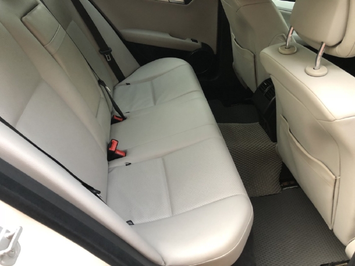 Mercedes C200 2012, số tự động, màu trắng