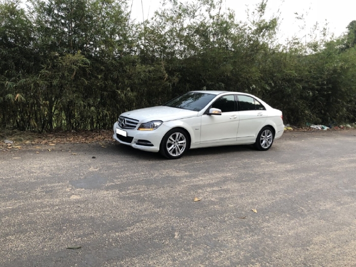 Mercedes C200 2012, số tự động, màu trắng