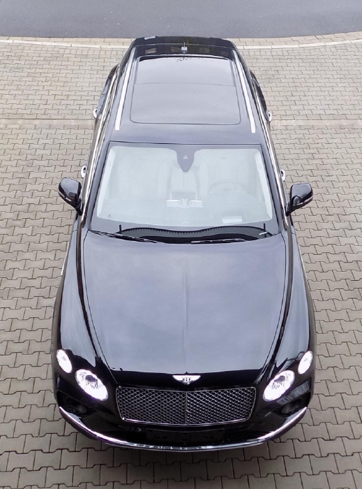 Bán Bentley Bentayga First Edition 4.0 V8 2021 bản full nhất,giaoxe miễn phí toàn quốc.