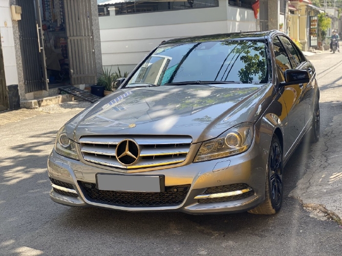 Bán Mercedes C200 2012 tự động màu Xám full