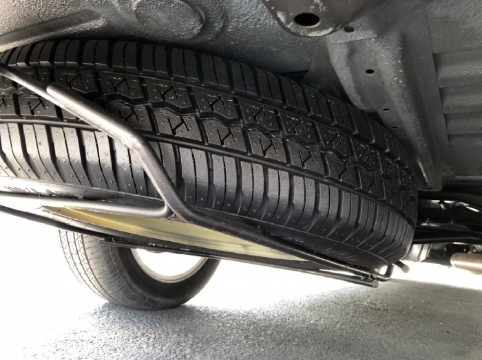 Tôi cần bán Mitsubishi Grandis đời 2011, số tự động, màu xám cực mới.