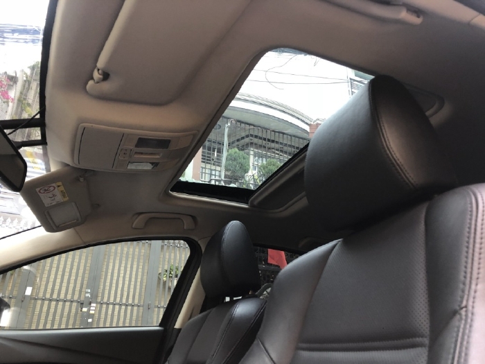 Bán xe cực đẹp Mazda 6 Premium 2017 2.5AT, màu trắng