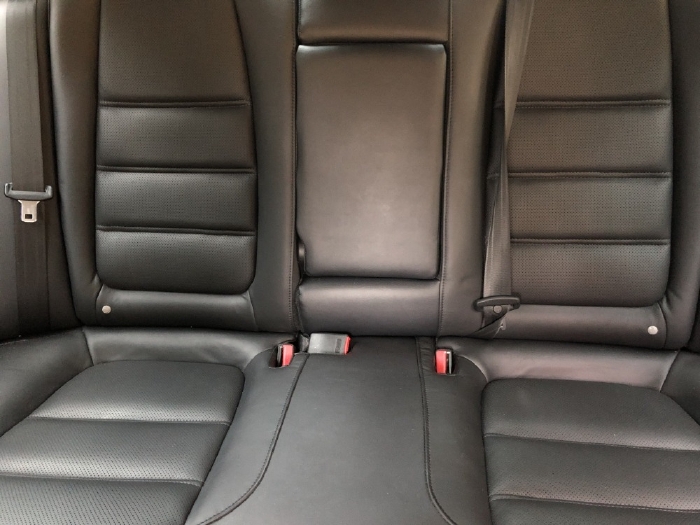 Bán xe cực đẹp Mazda 6 Premium 2017 2.5AT, màu trắng