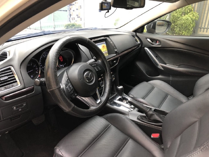 Bán xe cực đẹp Mazda 6 Premium 2017 2.5AT, màu trắng