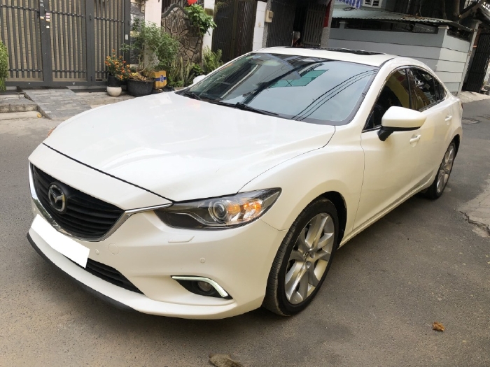 Bán xe cực đẹp Mazda 6 Premium 2017 2.5AT, màu trắng