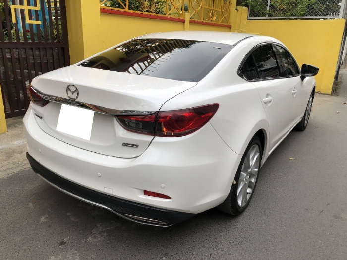 Bán xe cực đẹp Mazda 6 Premium 2017 2.5AT, màu trắng