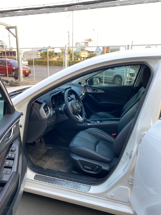 Bán nhanh Mazda 3 bản đủ , hỗ trợ Bank nhanh gọn , giá TL khi xem xe