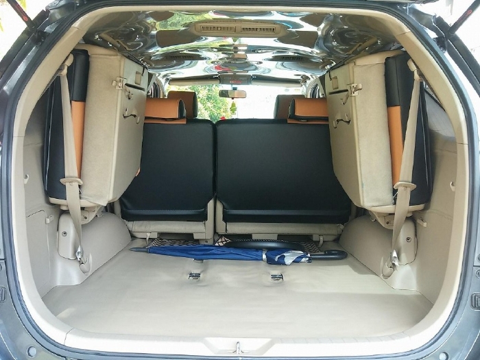  Toyota Fortuner đời 2016, máy dầu, số sàn, xe cọp zin, màu xám