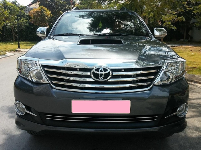  Toyota Fortuner đời 2016, máy dầu, số sàn, xe cọp zin, màu xám