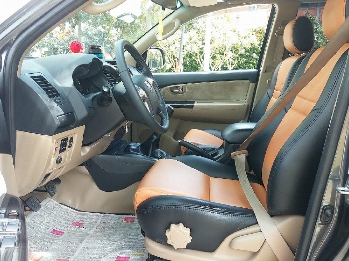  Toyota Fortuner đời 2016, máy dầu, số sàn, xe cọp zin, màu xám