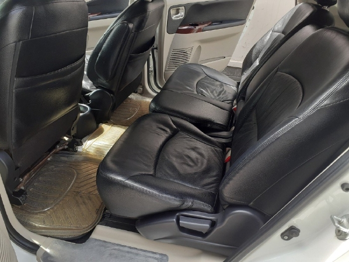 Mitsubishi Grandis 2012 limited, số tự động Full, màu trắng
