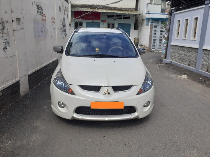 Mitsubishi Grandis 2012 limited, số tự động Full, màu trắng