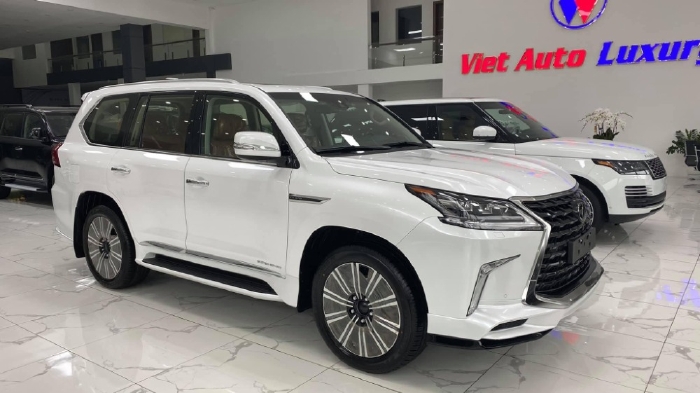 Lexus LX570 Super Sport 2021, mới 100% nhập Trung Đông, bản full, xe giao ngay.