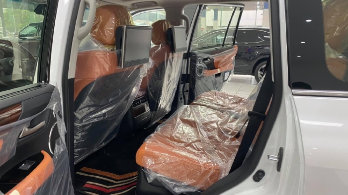 Lexus LX570 Super Sport 2021, mới 100% nhập Trung Đông, bản full, xe giao ngay.