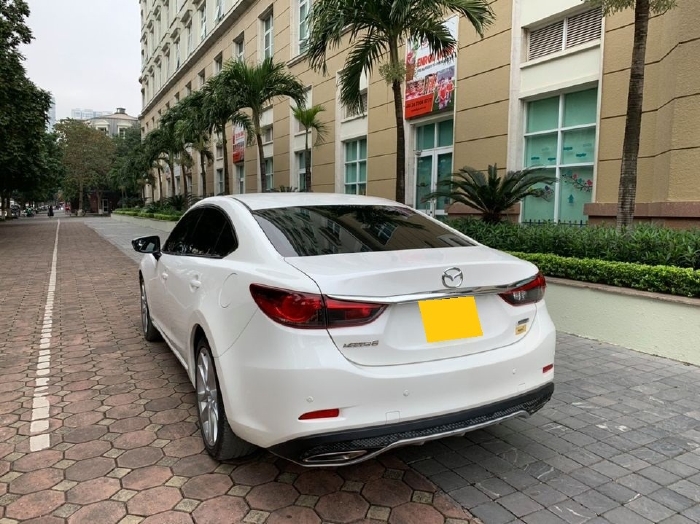 Mazda 6 2016, bản Full 2.5, số tự động, màu trắng