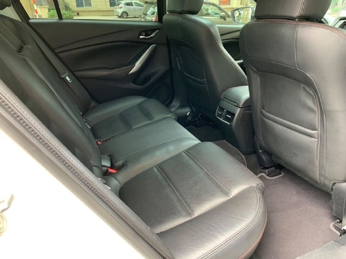 Mazda 6 2016, bản Full 2.5, số tự động, màu trắng