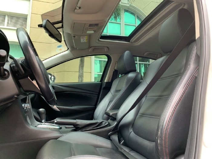 Mazda 6 2016, bản Full 2.5, số tự động, màu trắng