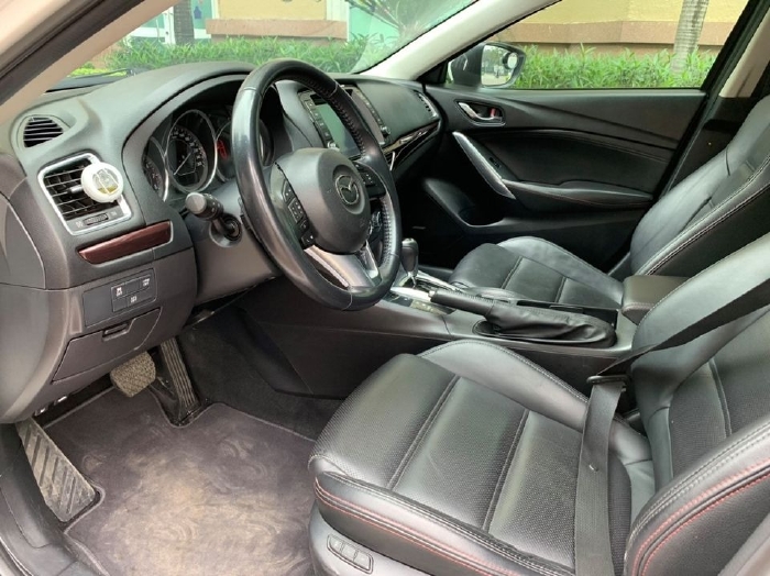Mazda 6 2016, bản Full 2.5, số tự động, màu trắng