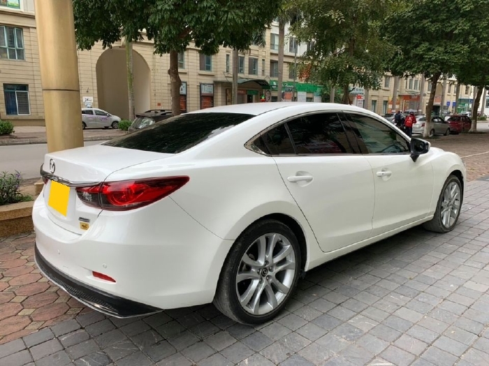 Mazda 6 2016, bản Full 2.5, số tự động, màu trắng